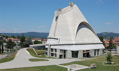 Firminy eglise lecorbusier