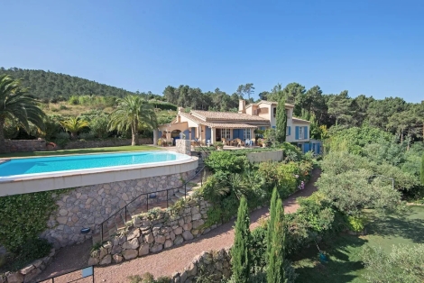 Cannes Théoule sur Mer, Domaine sur la colline avec vue sur la baie