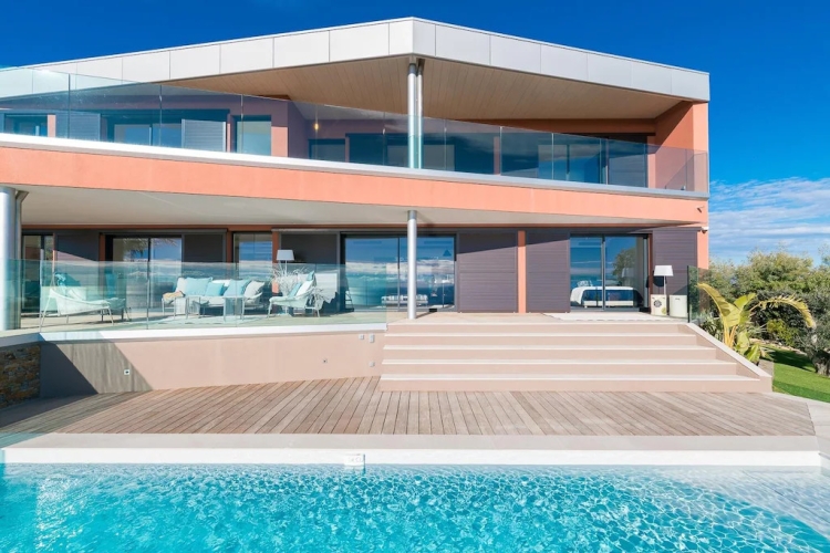 Les Issambres, villa contemporaine vue mer