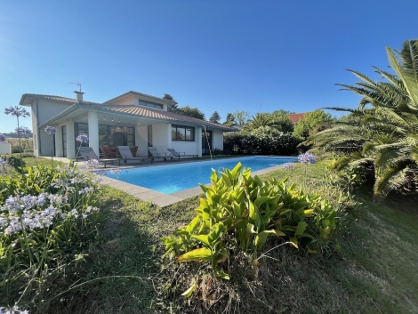 Biarritz, Anglet : Jolie maison contemporaine avec piscine