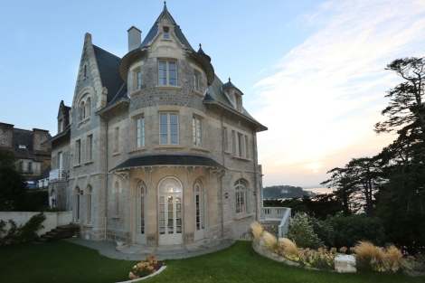 Dinard - Saint Briac : Villa Askhar vue mer avec piscine